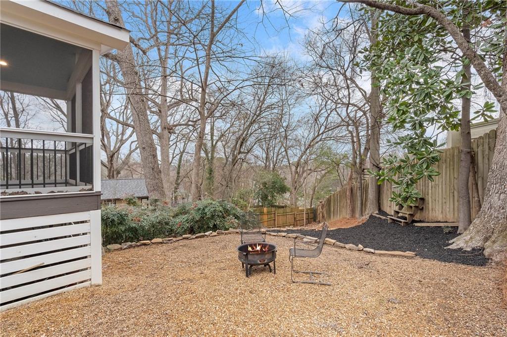 1925 Woodland Hills Avenue NW