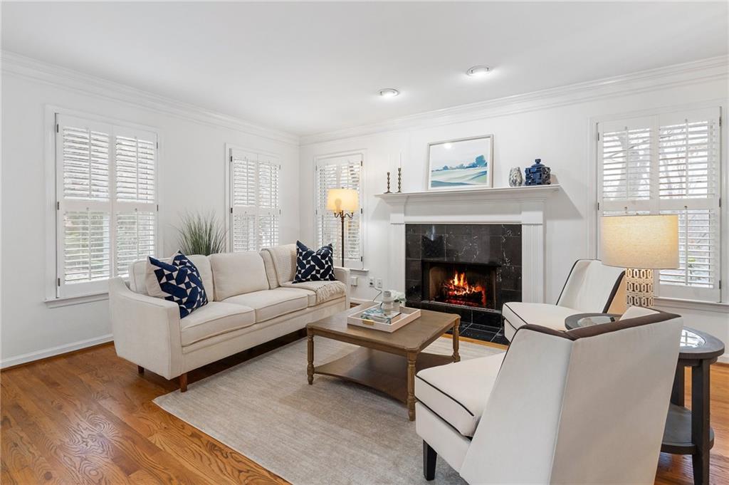 1925 Woodland Hills Avenue NW
