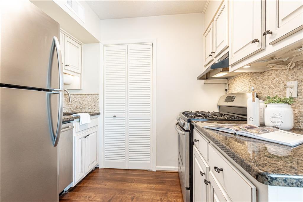 100 Biscayne Drive NW Unit 4