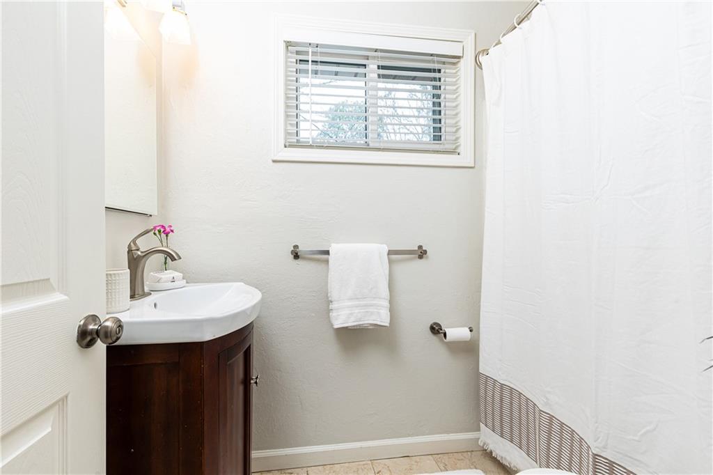 100 Biscayne Drive NW Unit 4