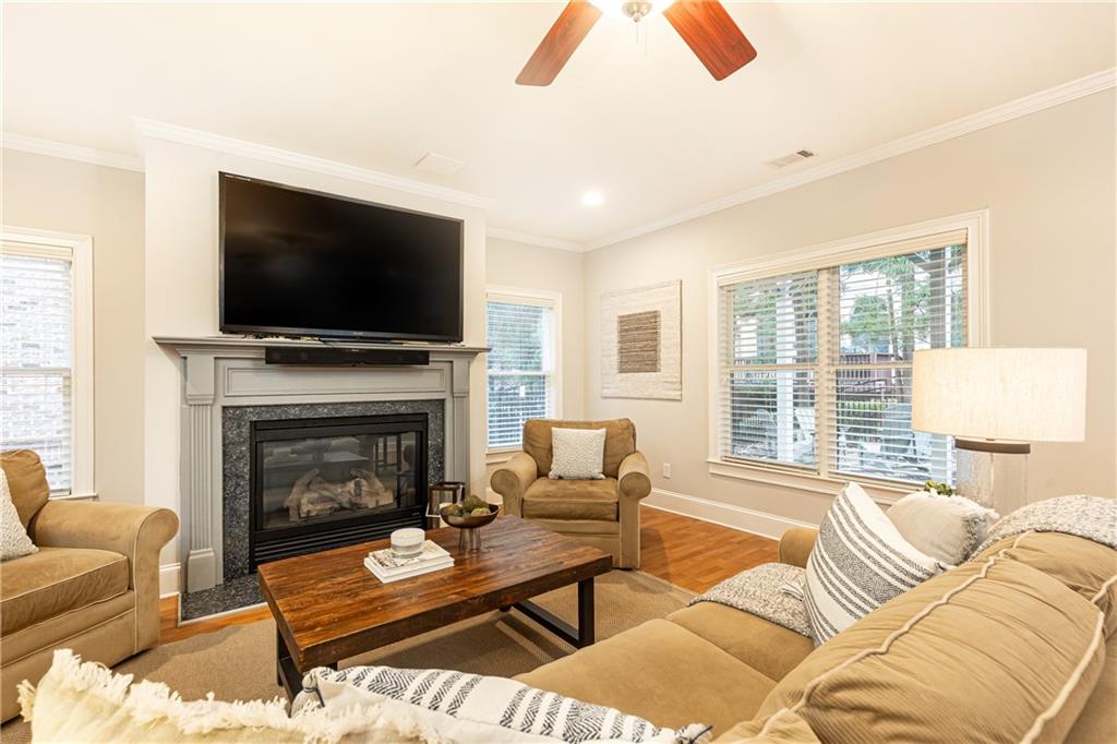 765 Glengate Place