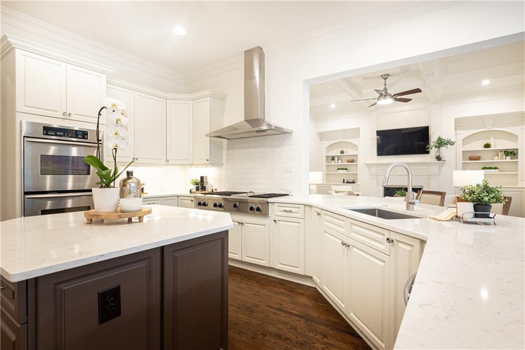 765 Glengate Place