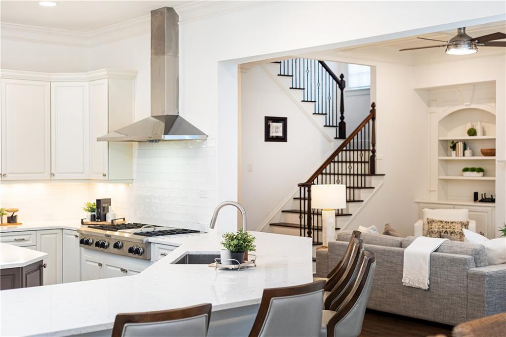 765 Glengate Place