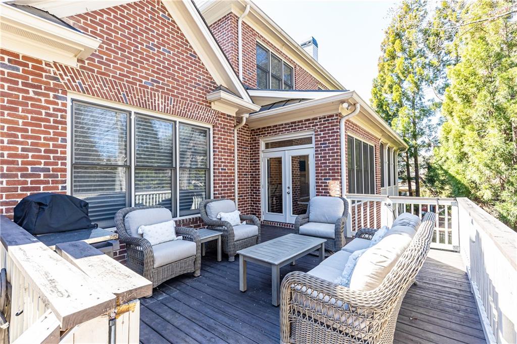 765 Glengate Place