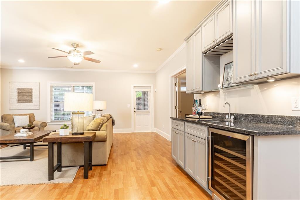 765 Glengate Place