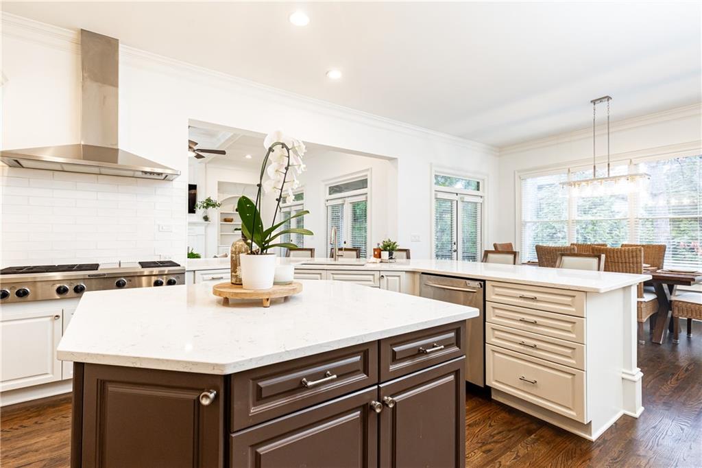 765 Glengate Place