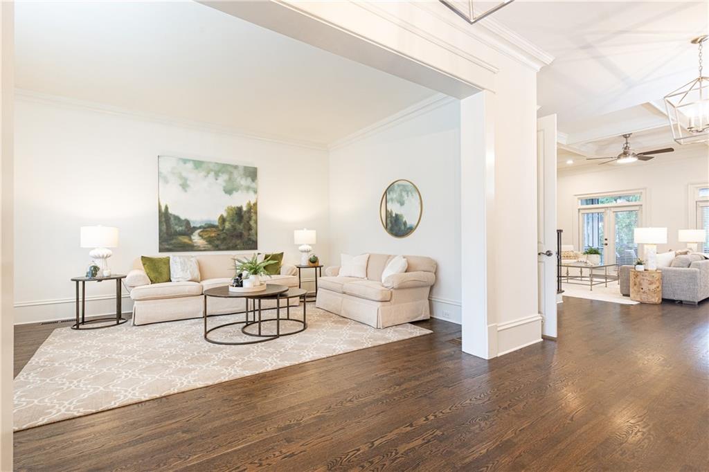 765 Glengate Place