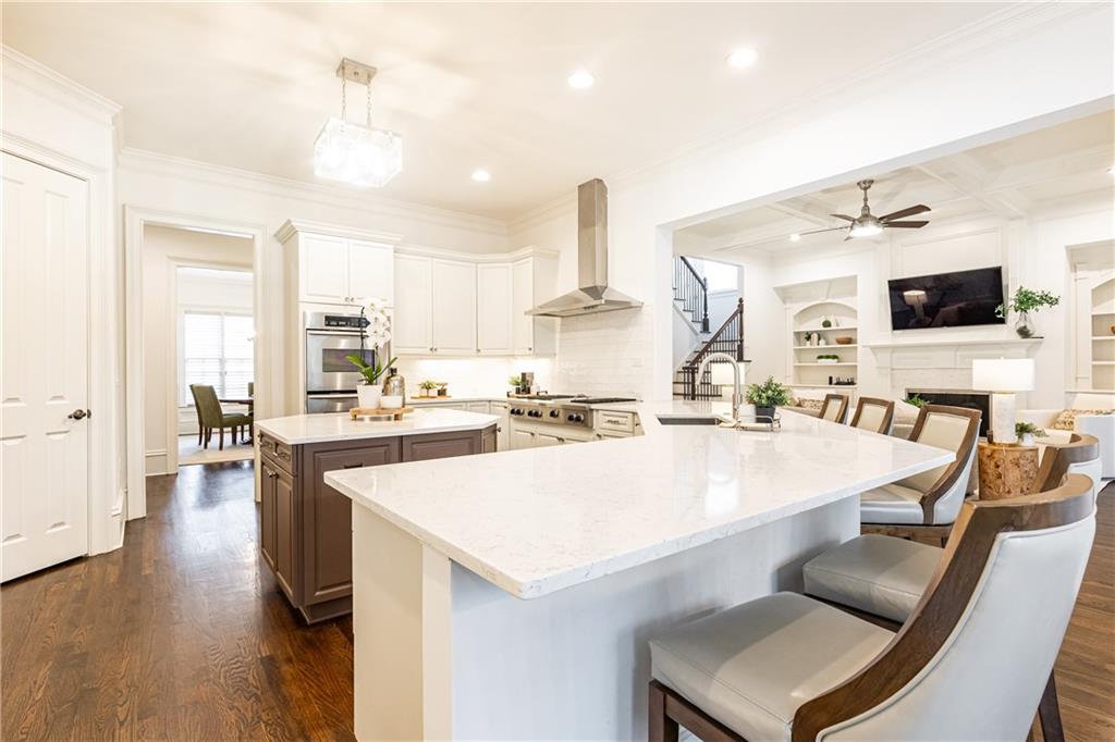 765 Glengate Place