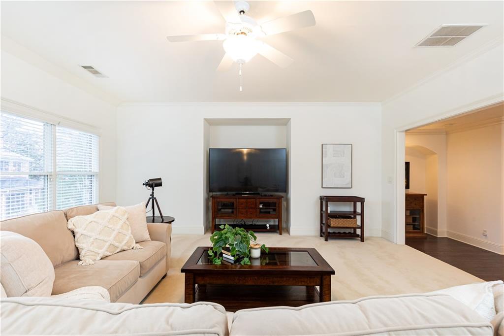 765 Glengate Place