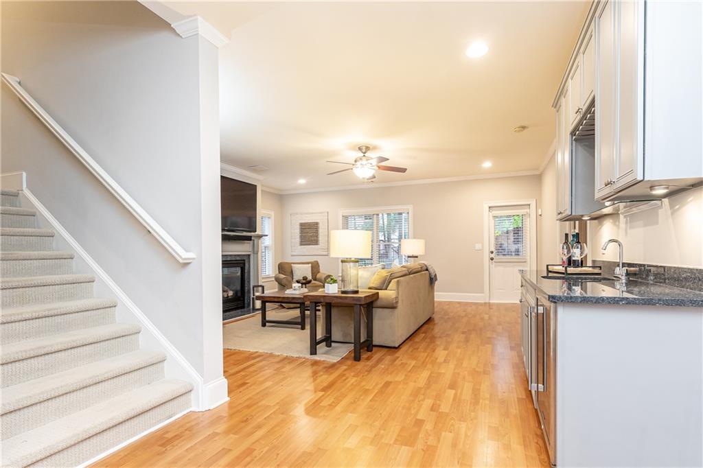 765 Glengate Place