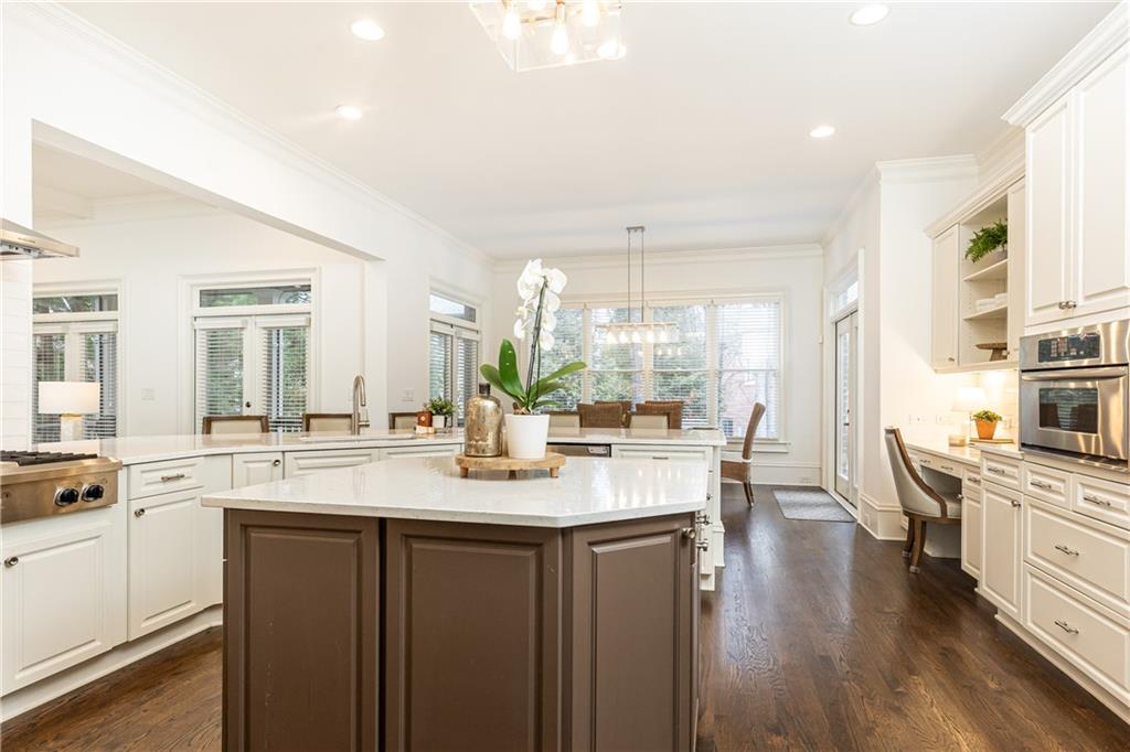 765 Glengate Place