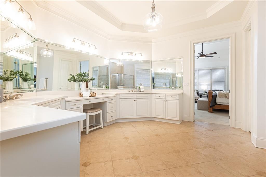 765 Glengate Place