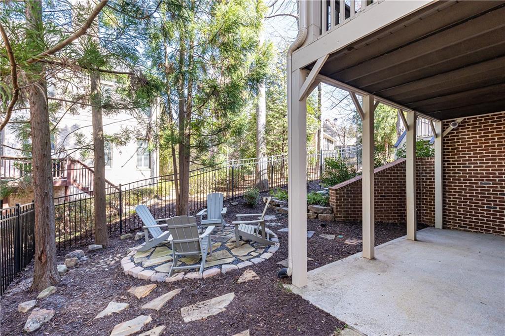 765 Glengate Place