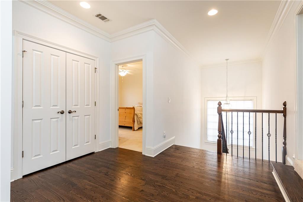 765 Glengate Place