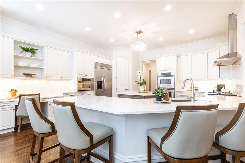 765 Glengate Place