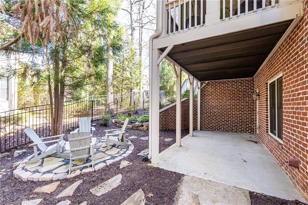765 Glengate Place