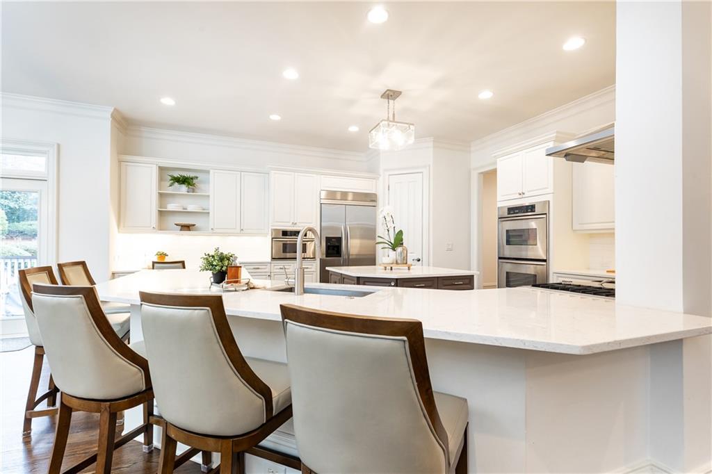 765 Glengate Place