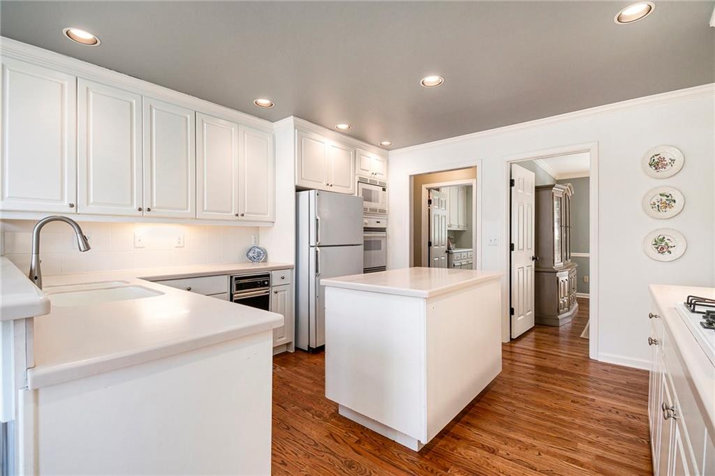 855 Colston Road SW