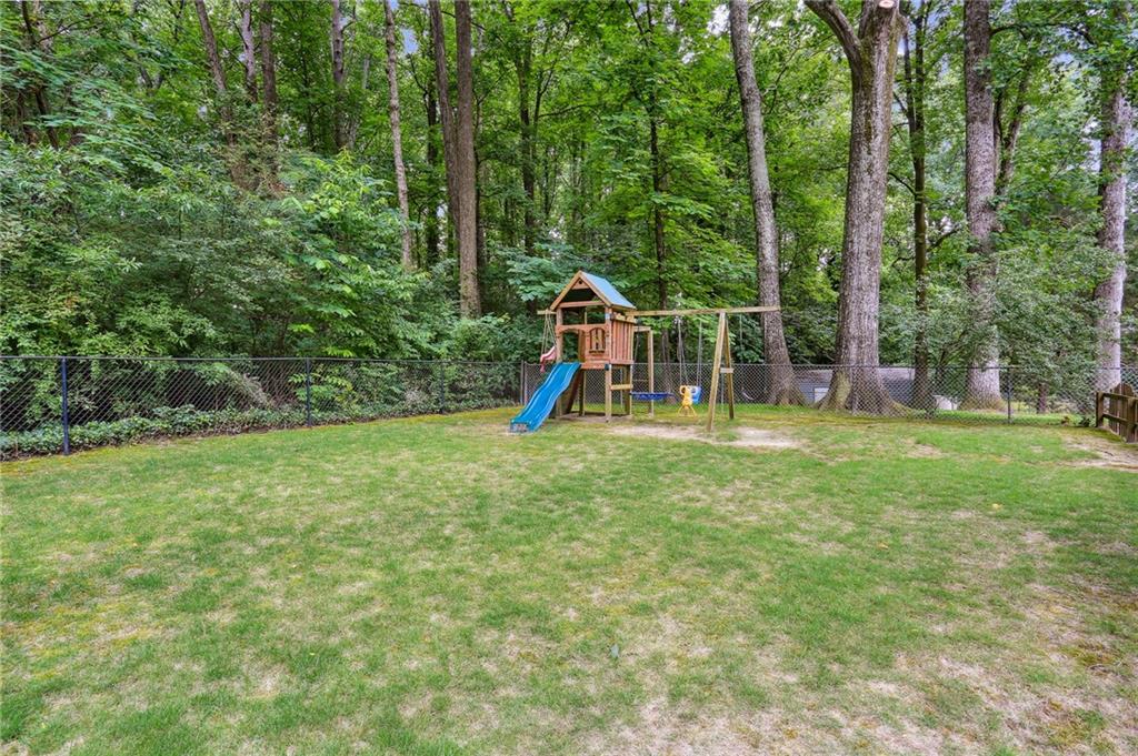 2977 Skyland Drive NE