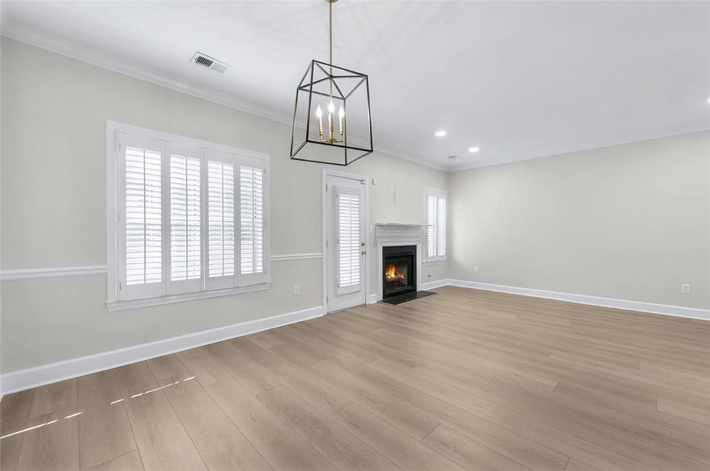 1160 WINDSOR Parkway Unit 13