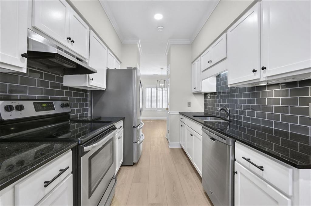 1160 WINDSOR Parkway Unit 13