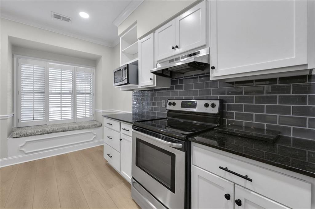 1160 WINDSOR Parkway Unit 13