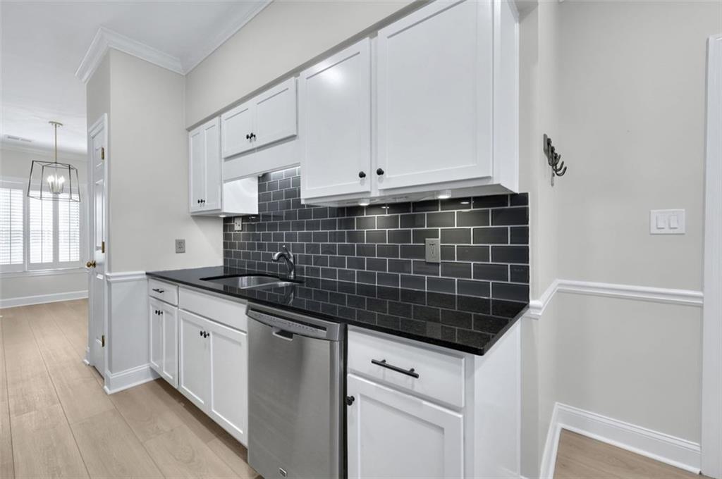 1160 WINDSOR Parkway Unit 13