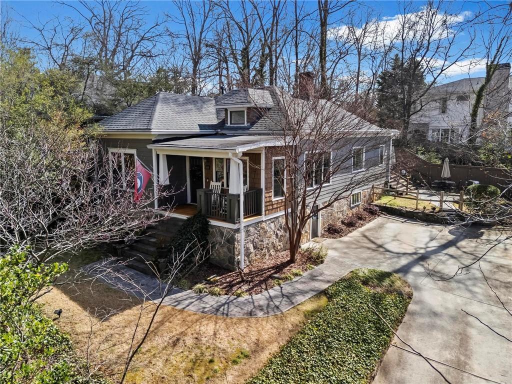 989 Amsterdam Avenue NE
