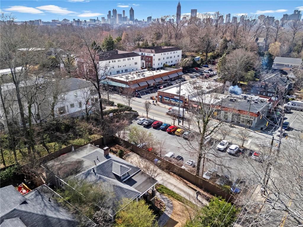 989 Amsterdam Avenue NE