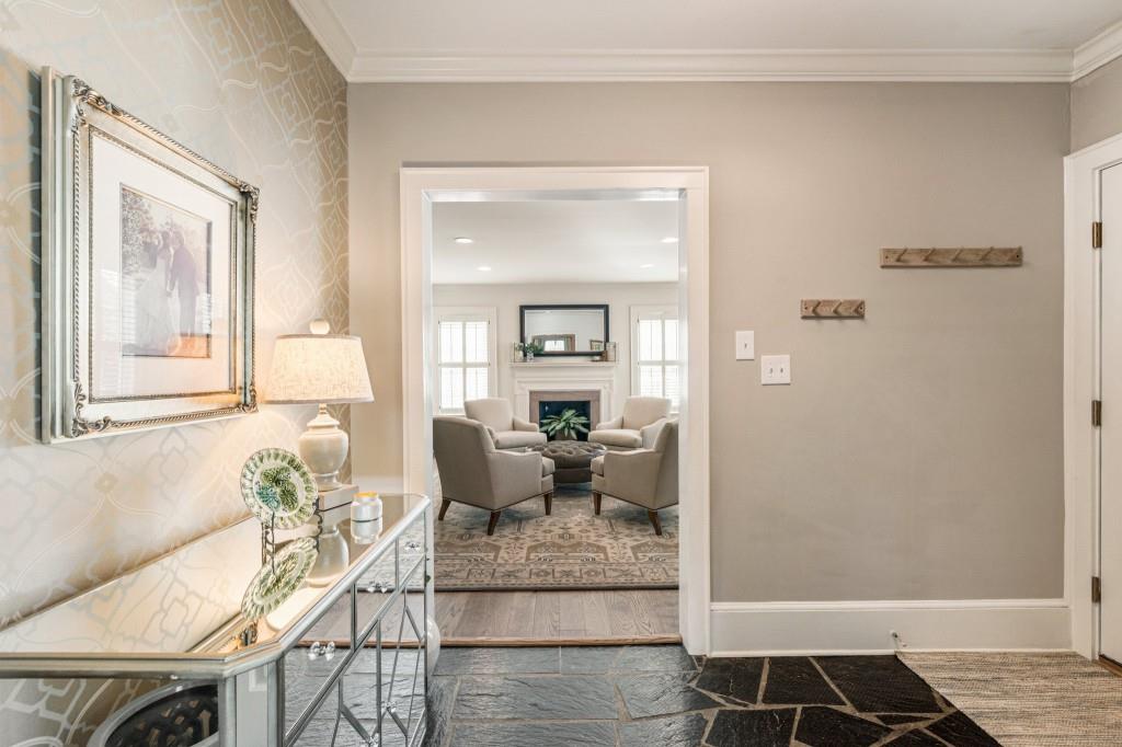 2083 Golfview Drive