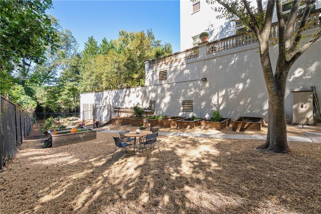 2500 Peachtree Road NW Unit 605S