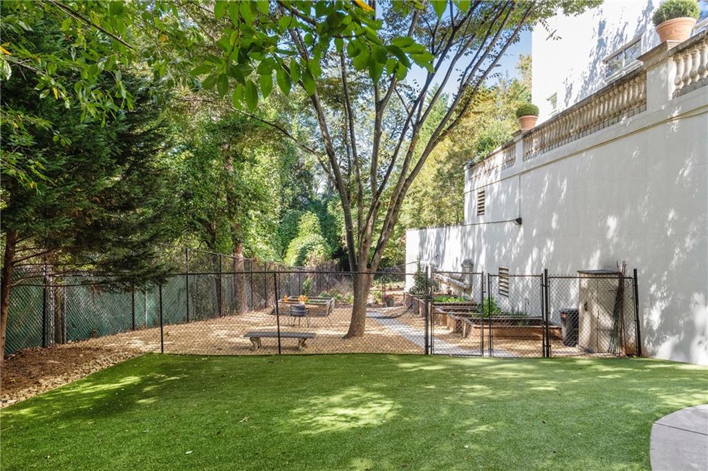 2500 Peachtree Road NW Unit 605S