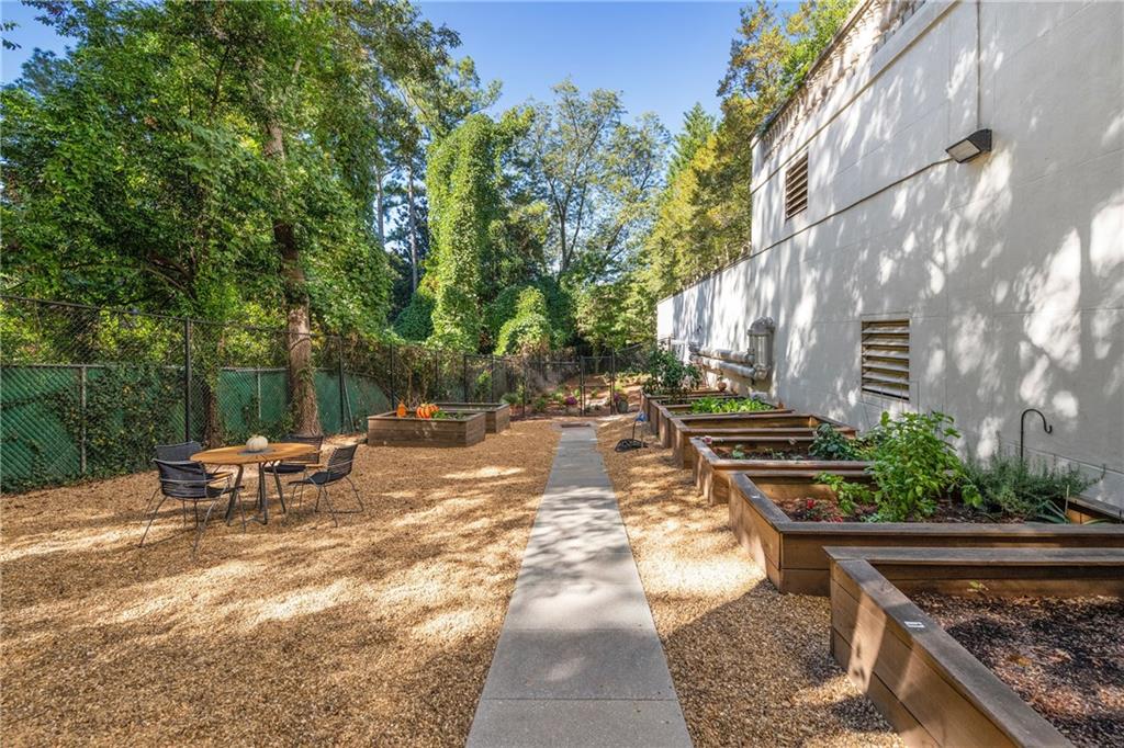 2500 Peachtree Road NW Unit 605S