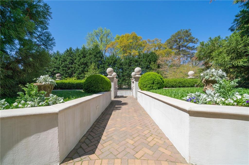 2500 Peachtree Road NW Unit 605S