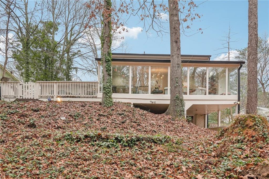 2528 Fernleaf Court NW