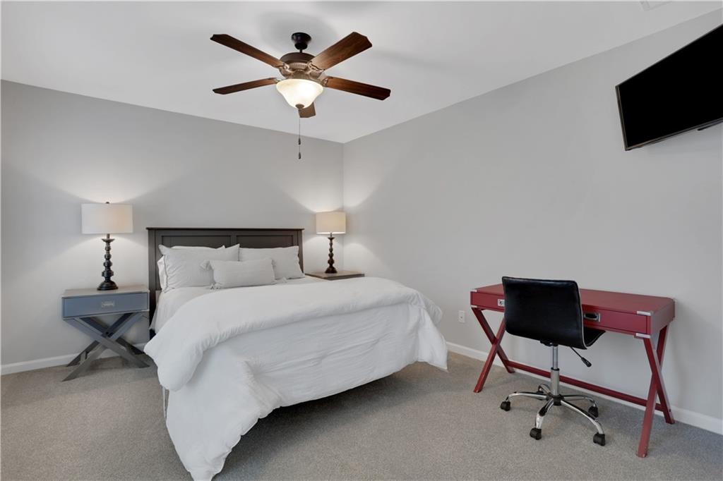 420 Glenridge Close Court