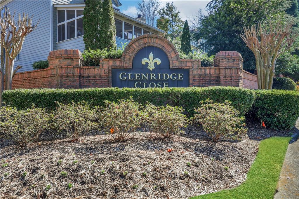 420 Glenridge Close Court