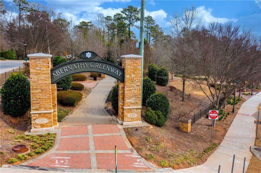 420 Glenridge Close Court