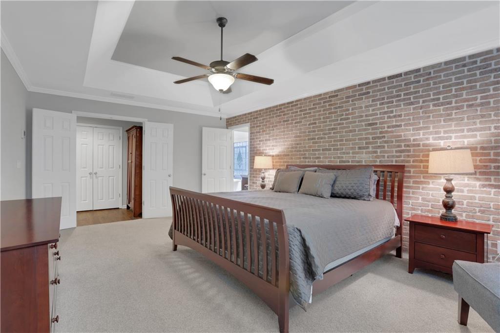 420 Glenridge Close Court