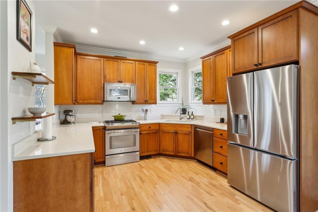 1898 Woodland Hills Avenue NW