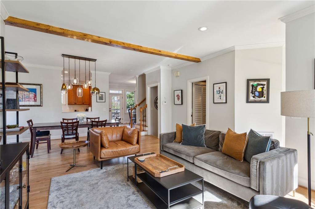 1898 Woodland Hills Avenue NW