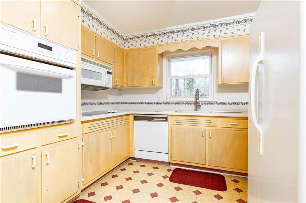 7278 Selkirk Drive