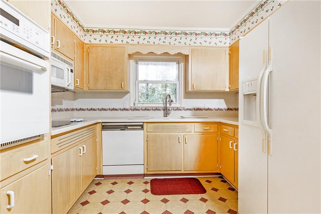 7278 Selkirk Drive