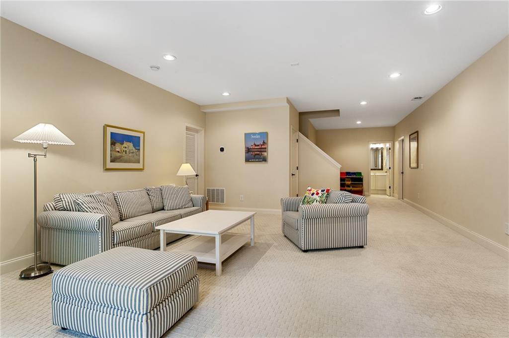3241 Collier Gate Court SE