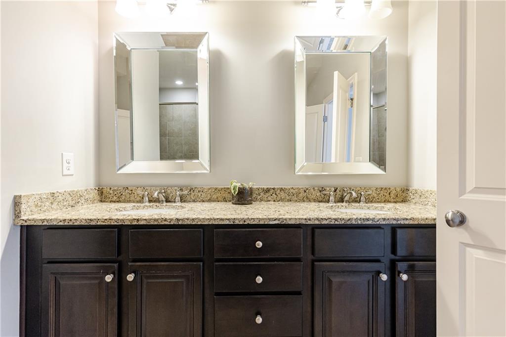 3664 Brookhaven Manor Crossing NE