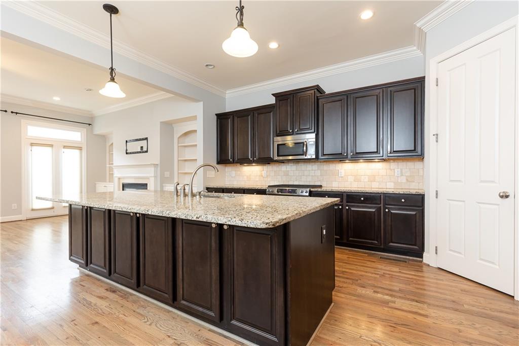 3664 Brookhaven Manor Crossing NE