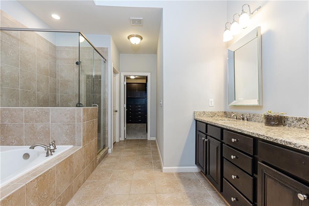 3664 Brookhaven Manor Crossing NE