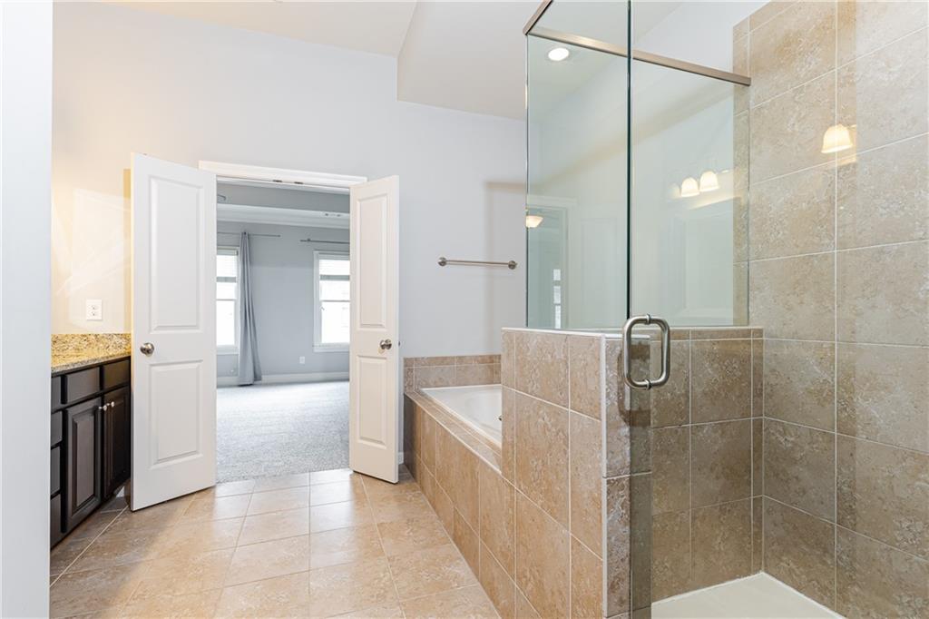 3664 Brookhaven Manor Crossing NE