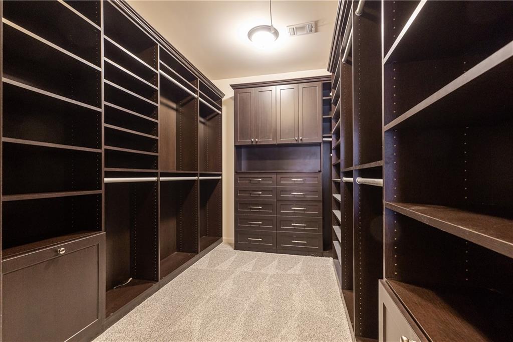 3664 Brookhaven Manor Crossing NE