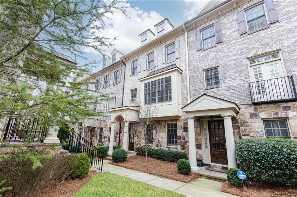 3664 Brookhaven Manor Crossing NE